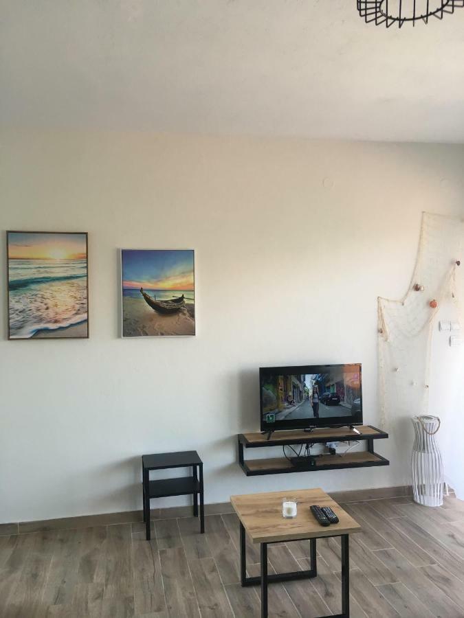 Ferienwohnung Sunset View Ofrínion Exterior foto